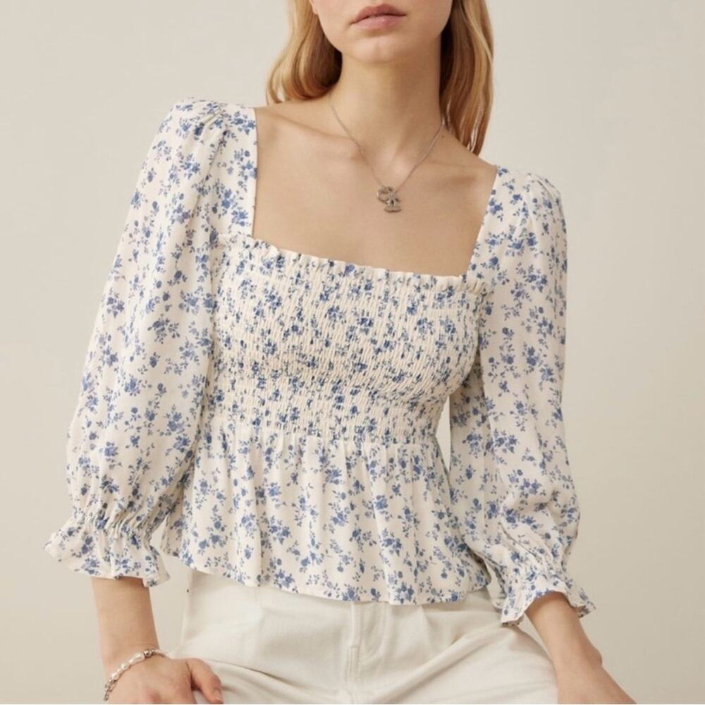 REFORMATION Braelyn Top Blue White Smocked Floral Pull On Spring Women’s Sz L